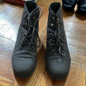 Women’s boots